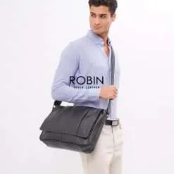 Robin Black Mathaus 6