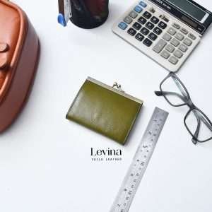 Vintage Style Genuine Leather Women Wallet Voila Levina Green