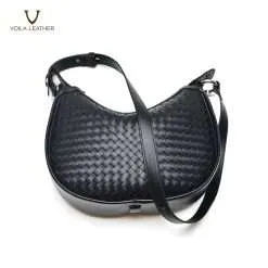 Tas-Hobo-Anyam-Kulit-Voila-Anette-Black-6